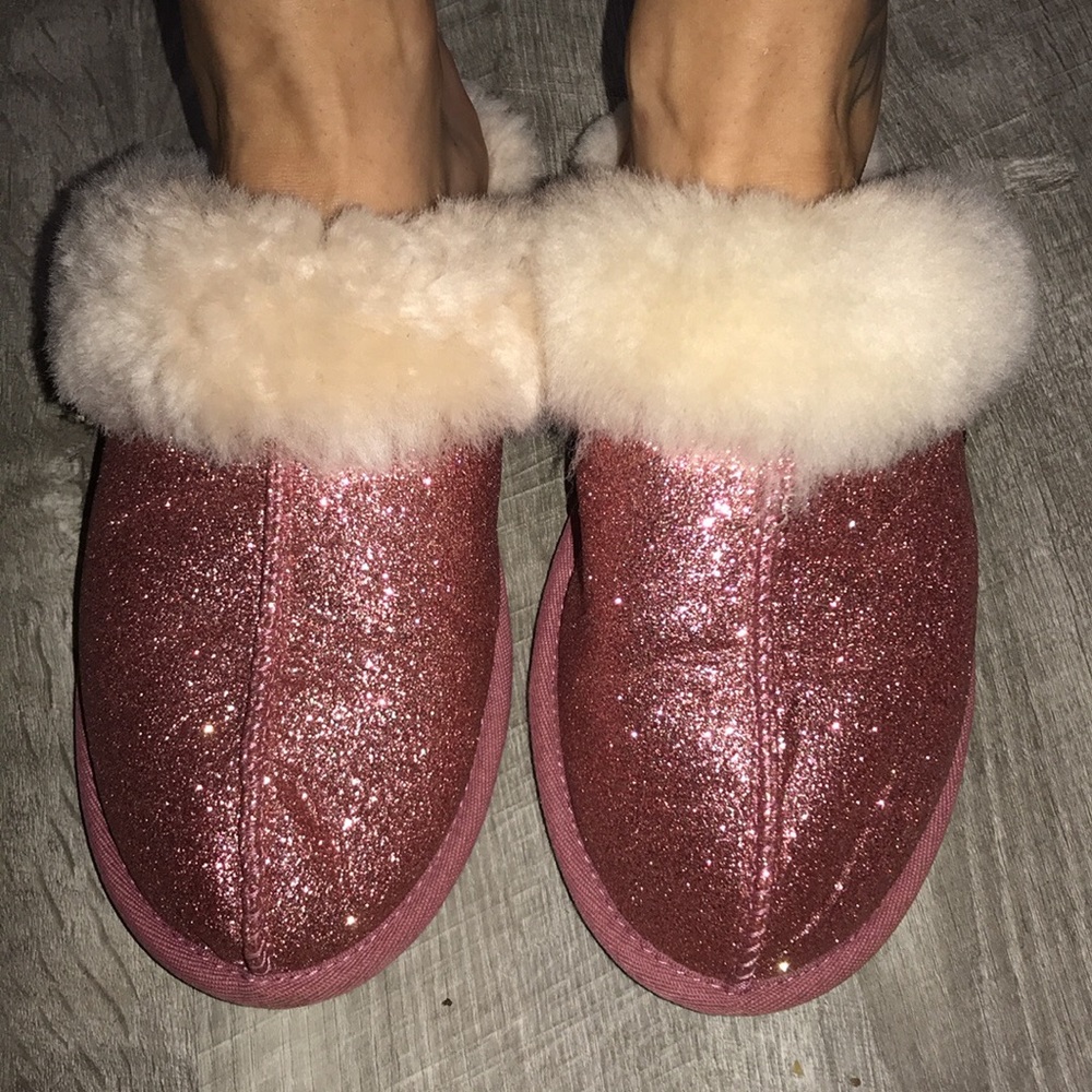 Shimmering pink UGG slippers!!!  EUC